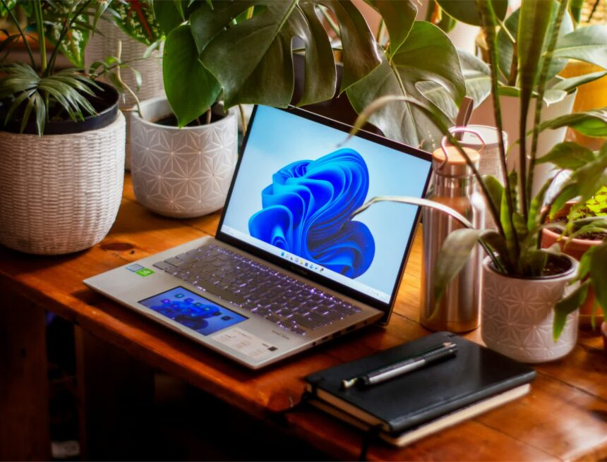Windows 11 dépasse enfin Windows 10 en parts de marché mondiales, 1 371 jours seulement après son lancement.