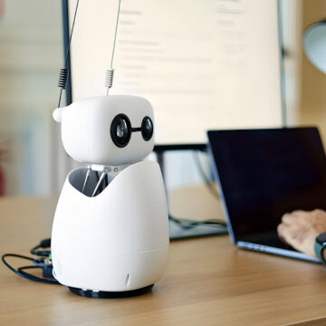 Hugging Face présente un robot de bureau open-source à 299 dollars