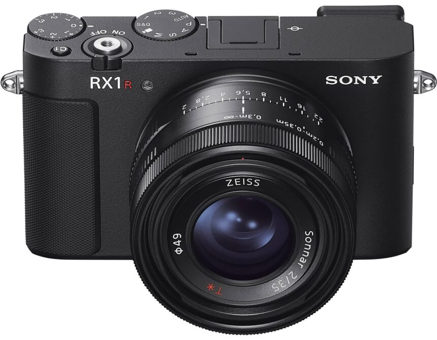 Sony redonne vie à la série RX1R avec un appareil photo compact de 61 mégapixels, et cela n’a pris que 10 ans