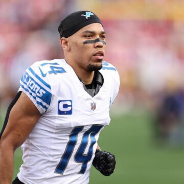 Amon-Ra St. Brown joue-t-il aujourd’hui? Le statut de Lions WR pour le jeu du Temple de la renommée contre les Chargers explorés