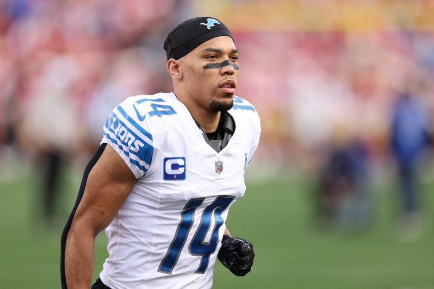 Amon-Ra St. Brown joue-t-il aujourd’hui? Le statut de Lions WR pour le jeu du Temple de la renommée contre les Chargers explorés