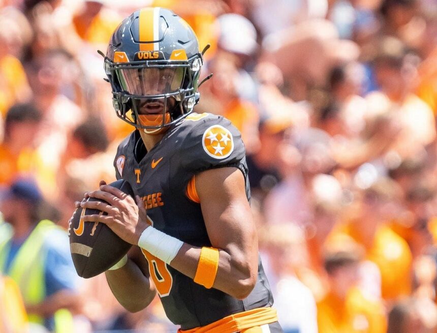 25925760-1753089727.jpeg CFB Insider jette l’ombre sur Nico Iamaleava avec une revendication audacieuse sur la situation QB1 de Josh Heupel et de Josh Heupel avant 2025
