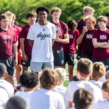 Mike Elko fournit une énorme mise à jour sur la santé de Texas A&M QB après le retrait à la Manning Academy