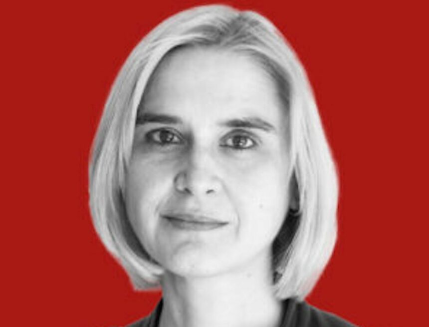 Agnieszka-Wisniewska-300x300-2-e1749641262552.jpg Connecting Worlds – Une interview avec Criticism Political