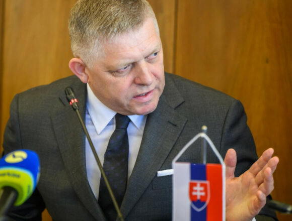 Fico.jpg Fico : En ce qui concerne l’arrêt de l’approvisionnement en gaz russe, je souhaite un accord rapide avec la Commission européenne.