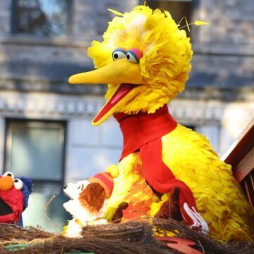 Trump poursuit les directeurs de la Corporation for Public Broadcasting qui ont refusé d’être licenciés