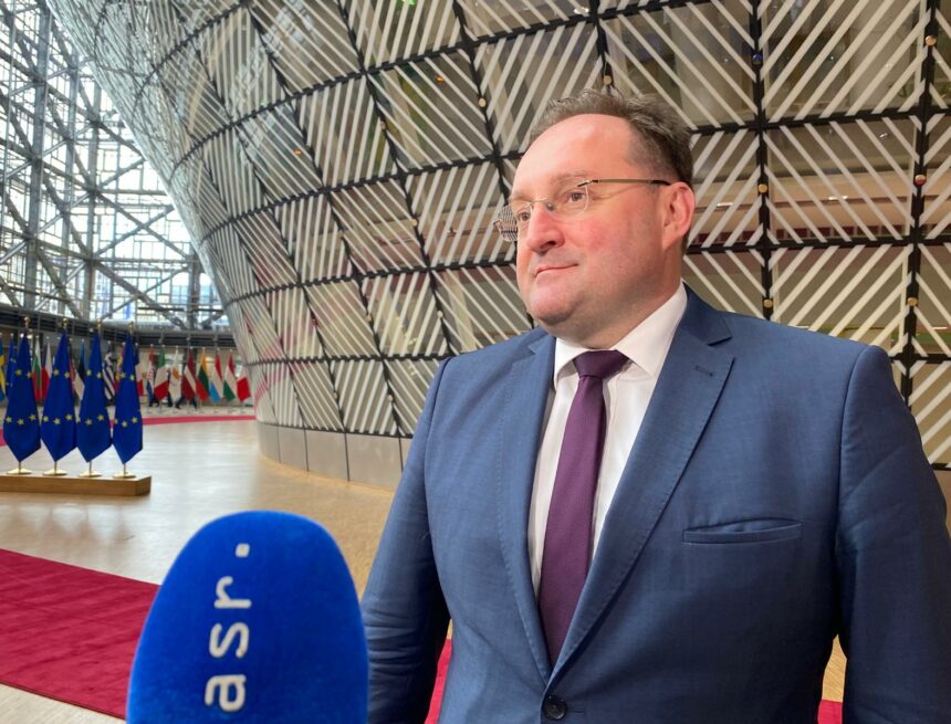 Šimoňák : Les pays membres de l’UE sont préoccupés par les droits de douane américains de 30