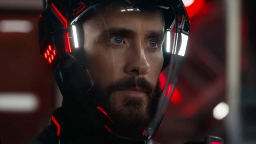 Jared Leto est le soldat ultime dans la nouvelle bande-annonce de TRON : Ares