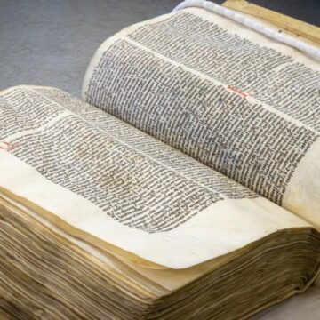 Un prédicateur médiéval invoque un héros chevaleresque comme un mème dans son sermon