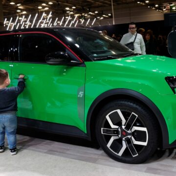 000_36K767G.jpg Automobile : un marché 100 % électrique d’ici 2035 est « irréalisable », selon les constructeurs