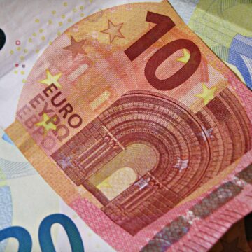 Association des employeurs pour un cadre minimum pour le transfert de la directive européenne sur les salaires
