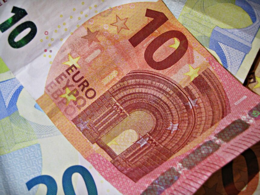Association des employeurs pour un cadre minimum pour le transfert de la directive européenne sur les salaires