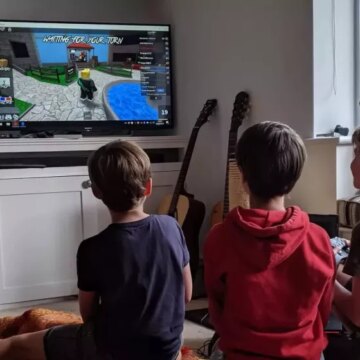 Roblox met à disposition un outil d’IA pour détecter les risques de mise en danger des enfants en ligne