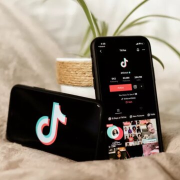 2025-08-25-ts3_thumbs-f7b.jpg TikTok licencie des centaines de modérateurs de contenu et les remplace par l’IA
