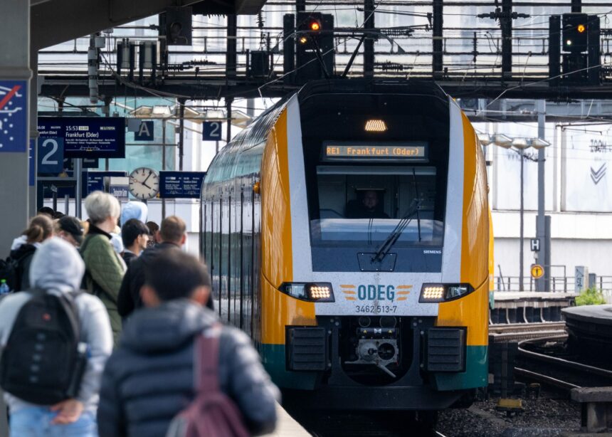 Les voyages en train gagnent du terrain : DiscoverEU encourage les jeunes Européens à prendre le train
