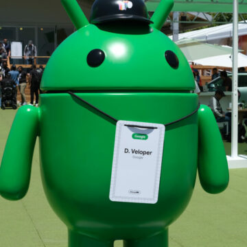 Android-statue-1152x648.jpg Google bloquera le chargement latéral d’applications Android non vérifiées à partir de l’année prochaine