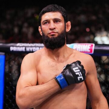 Khamzat Chimaev devient honnête sur le fait de devenir un champion à trois divisions devant Dricus du Plessis Fight
