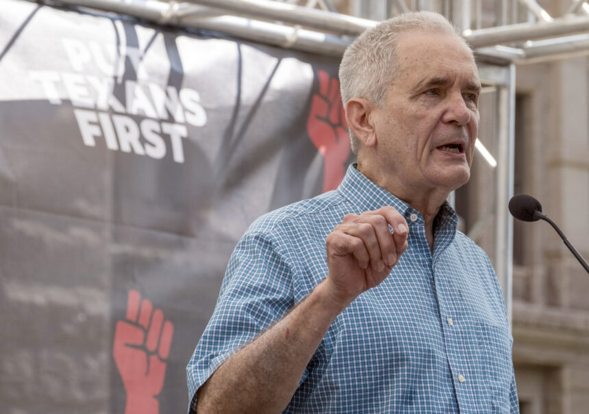 Doggett dit qu’il ne se présentera pas contre Casar si les cartes du Texas sont approuvées