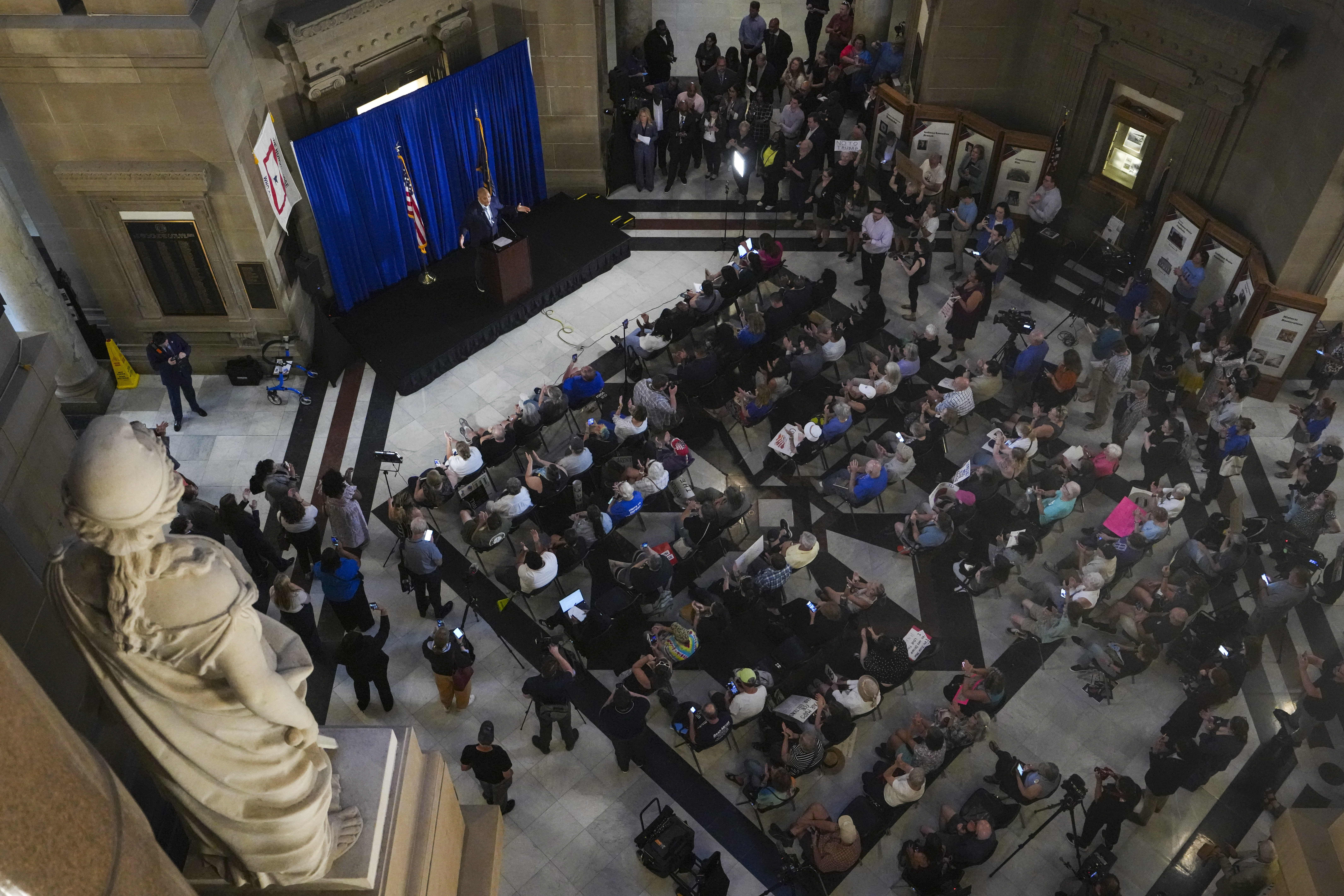 Les alliés de Trump se tournent vers les primaires pour intensifier la pression sur le redécoupage de l’Indiana