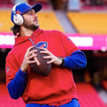 Les fans de la NFL réagissent au système de mesure virtuel pour 1er Downs alors que la ligue implémente la nouvelle technologie