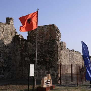 kalaja.jpg Le château de Bashtova ouvre ses portes après avoir été restauré par EU4Culture, Gonzato : nous honorons le riche patrimoine de l’Albanie