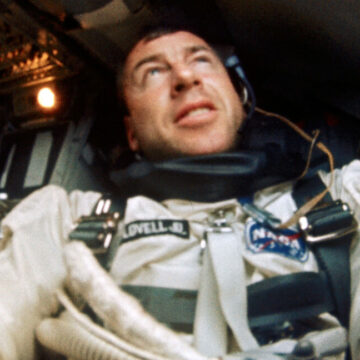 James Lovell, l’astronaute qui a ramené la mission Apollo 13 à bon port, est décédé.