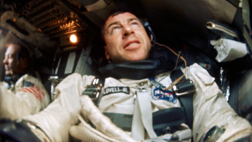 James Lovell, l’astronaute qui a ramené la mission Apollo 13 à bon port, est décédé.