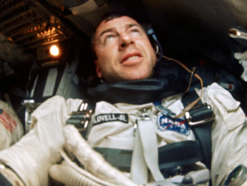 James Lovell, l’astronaute qui a ramené la mission Apollo 13 à bon port, est décédé.