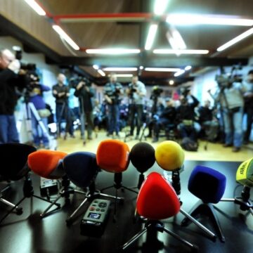 La loi européenne sur la liberté des médias entre en vigueur, les médias tchèques se préparent à l’autorégulation
