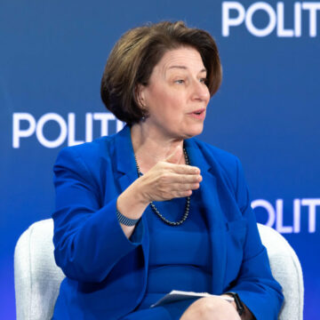 Interview complète de la sénatrice Amy Klobuchar au Sommet de l’IA et de la technologie de POLITICO