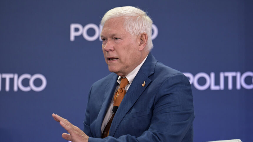 Sessions : Le DOGE reste 'une composante active du gouvernement &#039 ;