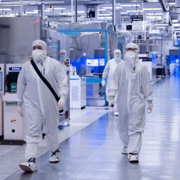 2025-09-03-ts3_thumbs-c2c.jpg Intel est en tête des dépenses de recherche et développement dans le domaine des semi-conducteurs avec 16,5 milliards de dollars, mais la percée reste difficile à réaliser