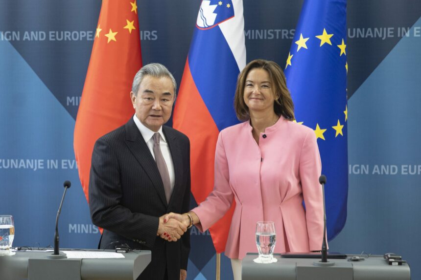 Les ministres des affaires étrangères de la Chine et de la Slovénie discutent également des relations entre l’UE et la Chine