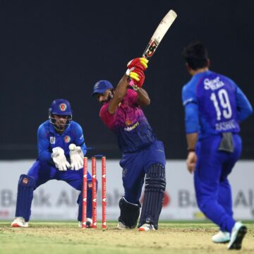 3d84c-17567564399266-1920.jpg Rashid Khan crée une histoire avec un transport à 3 portillons dans les EAU vs AFG 2025 Tri-Series Clash