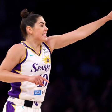 Rickea Jackson, Cameron Brink et d’autres joueurs de Sparks se déchaînent après que Kelsey Plum ait fait confiance aux têtes avec confiance