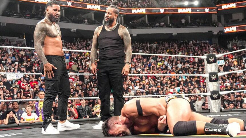Jimmy Uso a obligé de briser le personnage après avoir donné à Paul Heyman un nouveau nom sur Raw