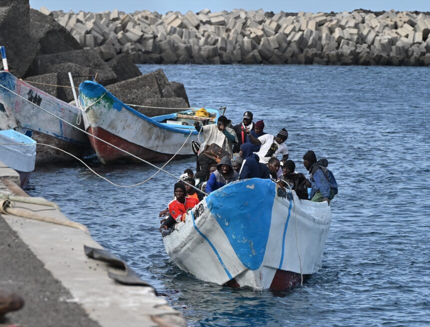 Rakusan : La solution à l’immigration dans l’UE nécessite plus qu’un pacte ; des centres de retour sont également nécessaires