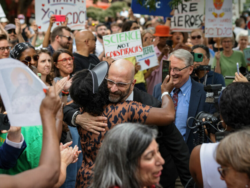 GettyImages-2231833532-1152x648.jpg Le CDC a sombré dans le chaos cette semaine. Voici où en sont les choses.