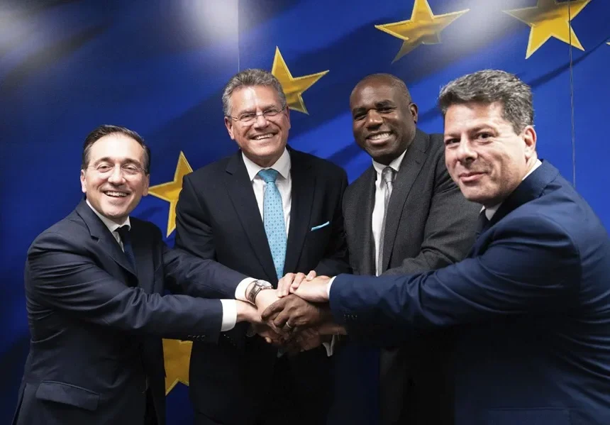 Gibral.webp.webp M. Albares prévoit que l’accord sur Gibraltar sera rédigé d’ici la fin du mois d’octobre et qu’il entrera en vigueur l’année prochaine