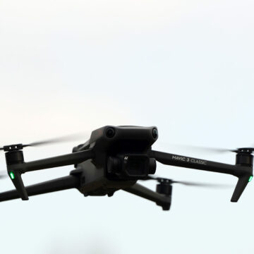 La Commission européenne a fait l’éloge du système tchèque qui capture en toute sécurité les drones non autorisés.