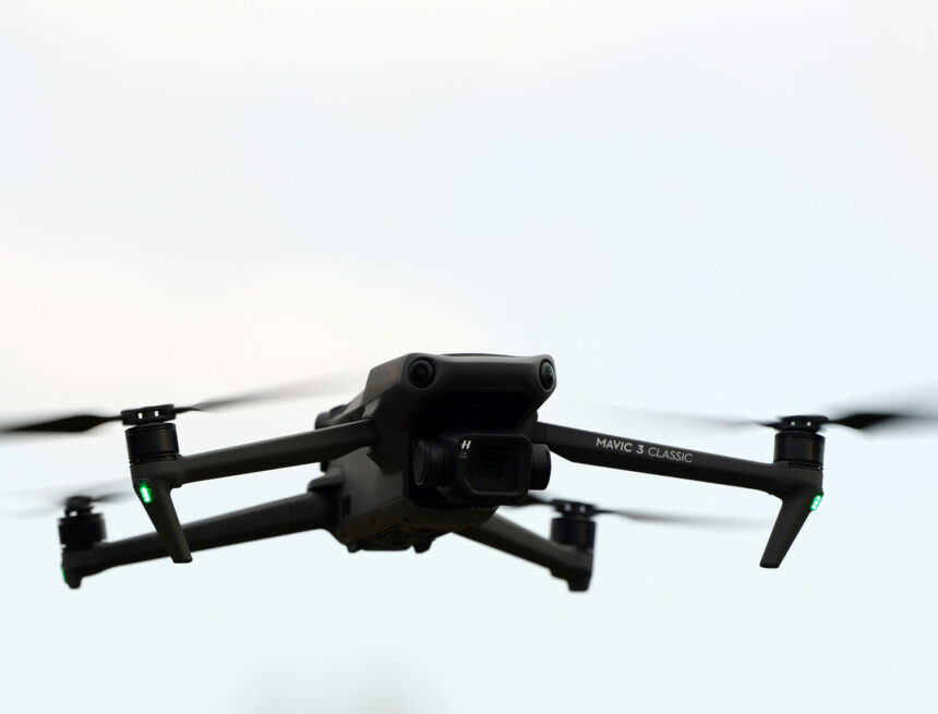 La Commission européenne a fait l’éloge du système tchèque qui capture en toute sécurité les drones non autorisés.