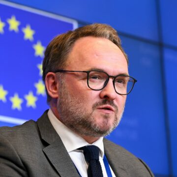 La presse américaine demande à Dan Jørgensen de fermer le gaz russe dès que possible