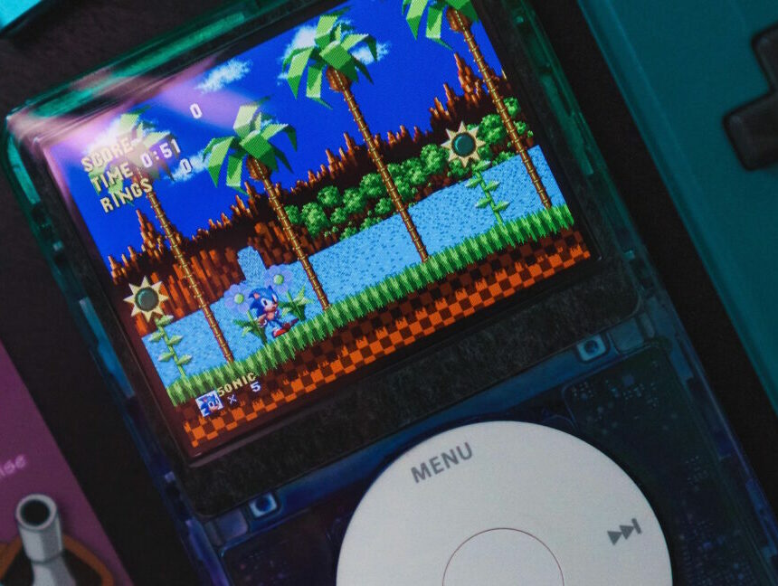 ipodsonic-scaled-1152x648-1757347255.jpg Les 54 jeux iPod à roue cliquable perdus ont été préservés pour la postérité