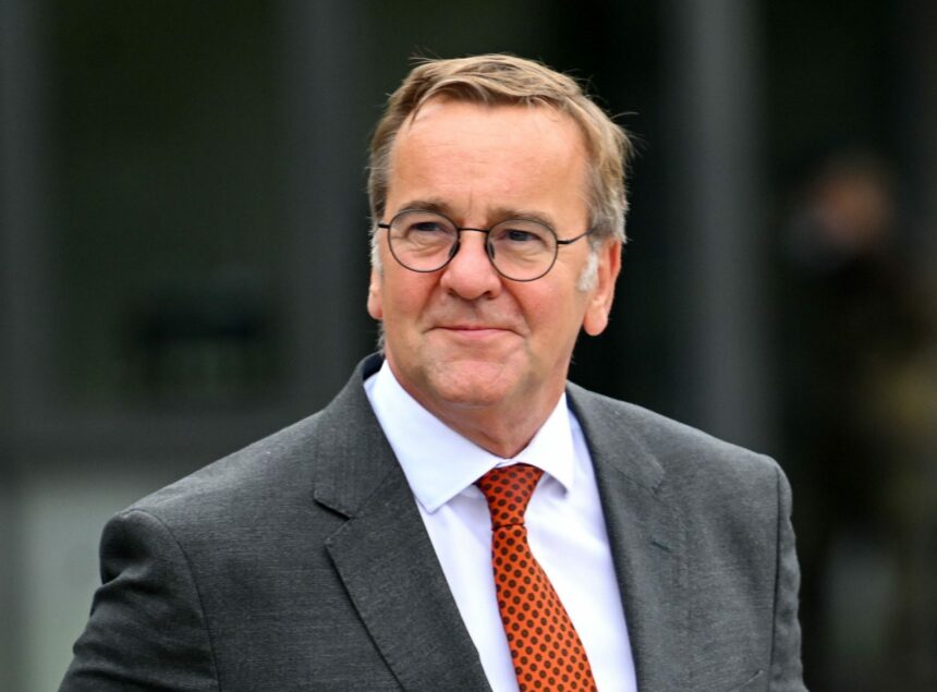 Le ministre allemand de la défense critique les propos de Mme von der Leyen